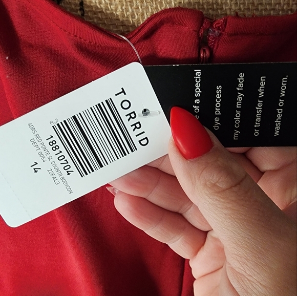 NWT - Torrid Red & Black Ponte Bodycon Dress - SAME-DAY SHIPPING ORDER BY 4PST - Picture 3 of 9